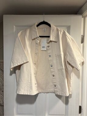 H&M Cream Short-Sleeve Button-Front Shirt Jacket